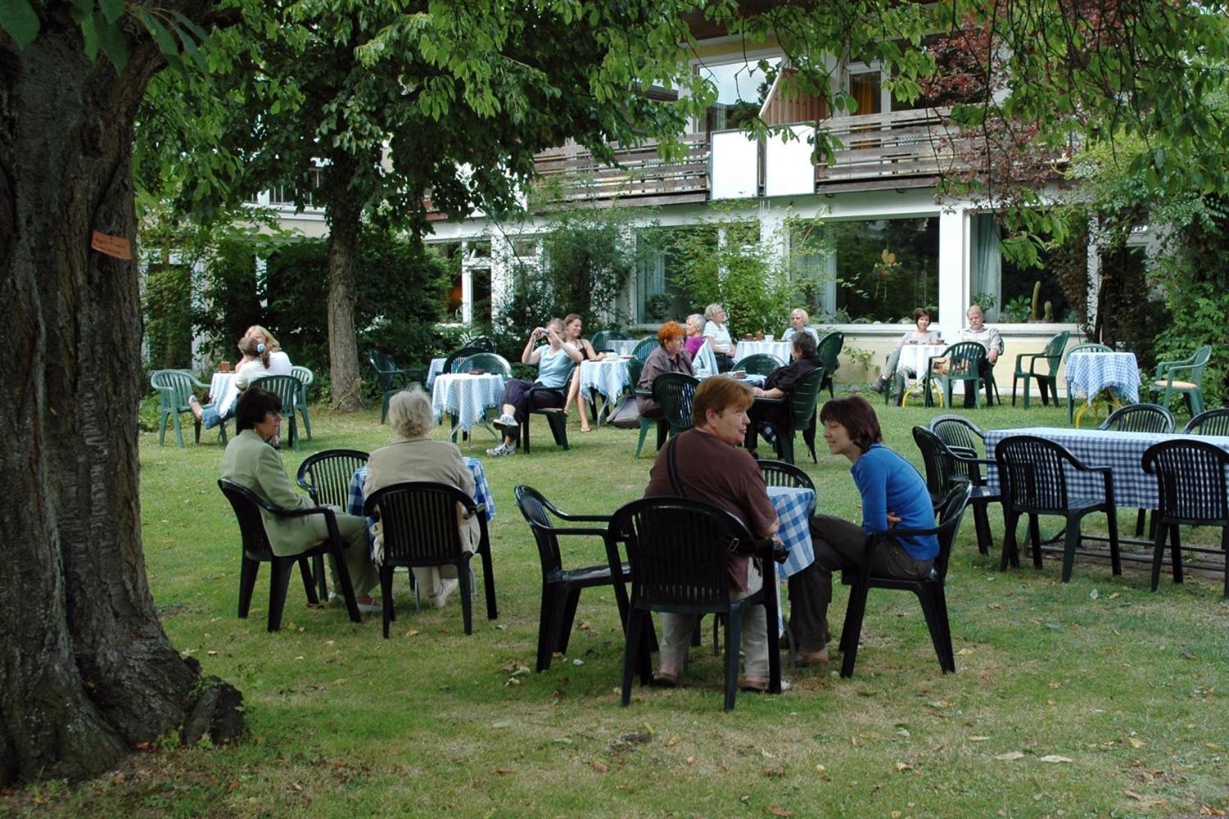 Hotel-Cafe "Schauinsland" Хорн-Бад Майнберг Екстериор снимка