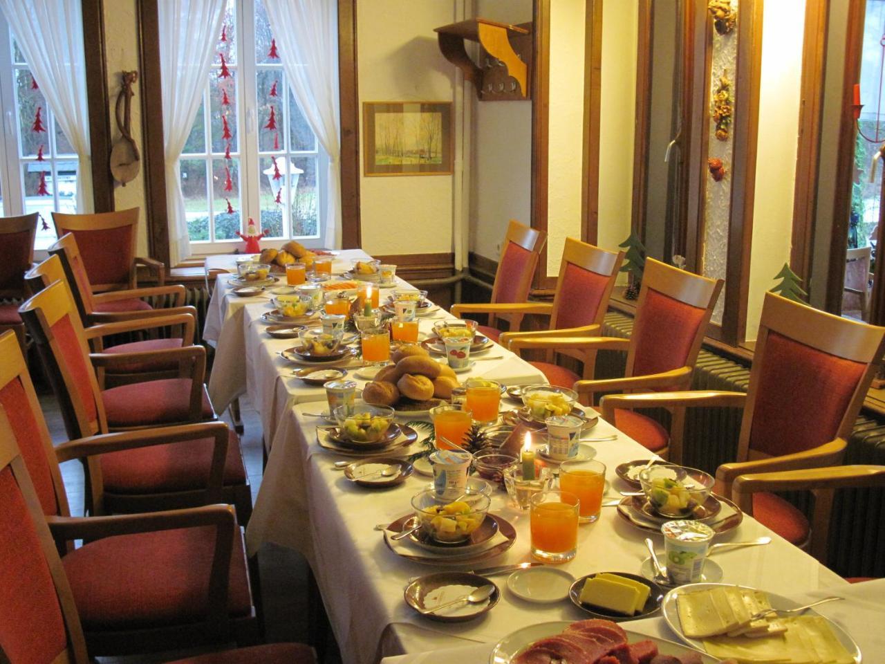 Hotel-Cafe "Schauinsland" Хорн-Бад Майнберг Екстериор снимка