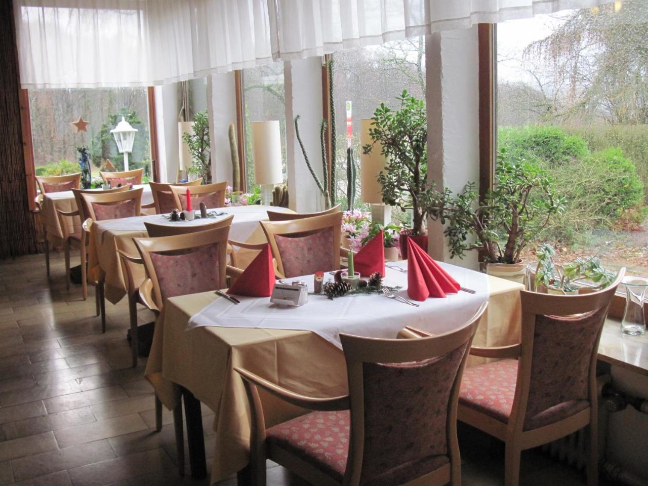 Hotel-Cafe "Schauinsland" Хорн-Бад Майнберг Екстериор снимка
