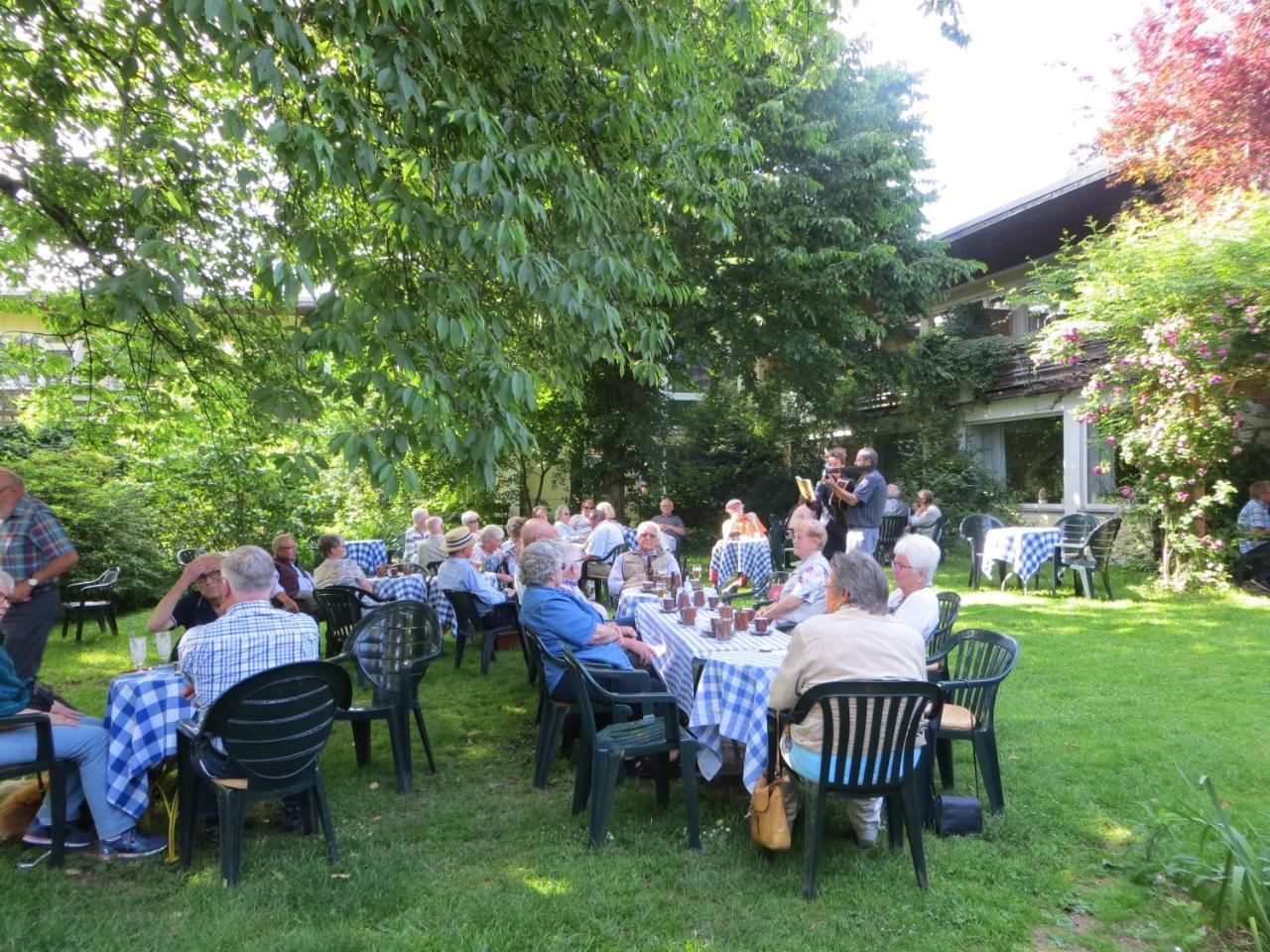 Hotel-Cafe "Schauinsland" Хорн-Бад Майнберг Екстериор снимка
